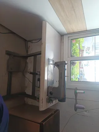 Máquina de coser industrial Refrey