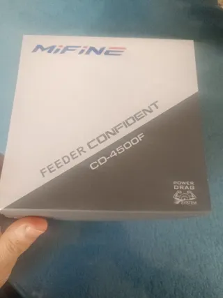 Carrete de pesca Feeder Confident