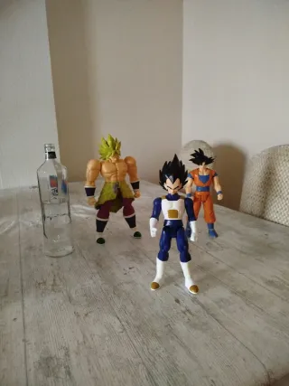 Muñecos Dragon Ball Z (Goku, Vegeta, Broly)