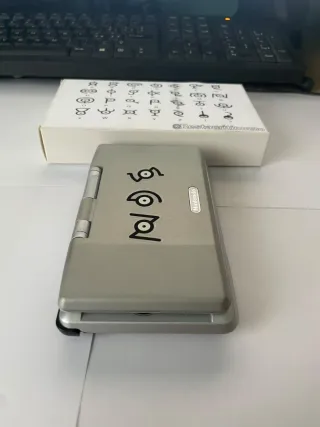 Nintendo DS Unown Argento