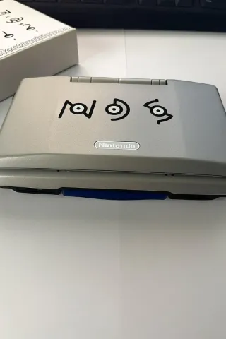 Nintendo DS Unown Argento