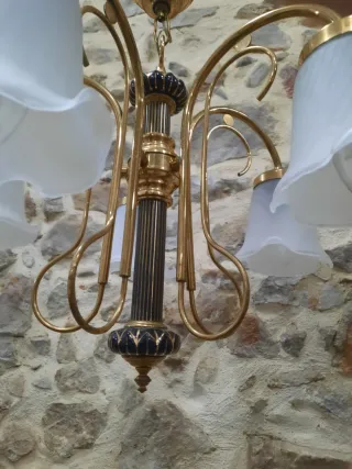 Lámpara de techo vintage dorada y blanca