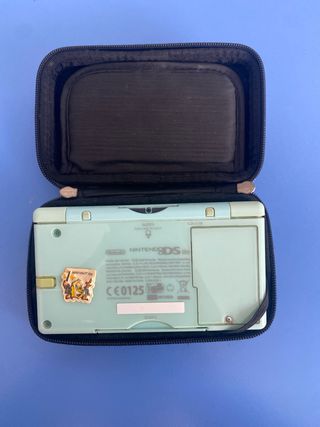 Nintendo DS Lite con 2 juegos