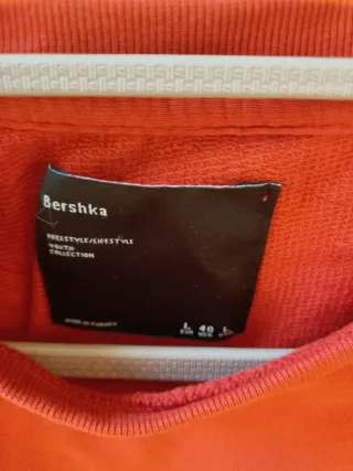 Set 2 maglie da uomo,taglia L,Bershka