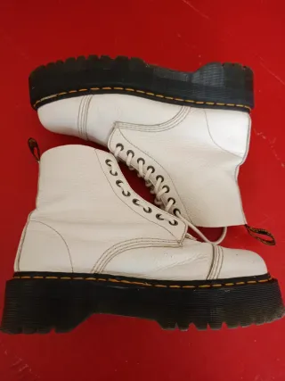 Stivali Dr. Martens bianchi con zip