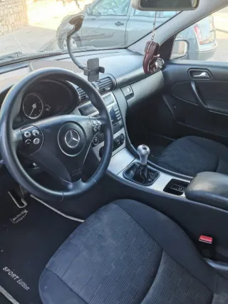 Mercedes-Benz Clase C 2006