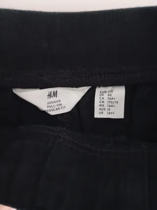 Pantalón cargo negro