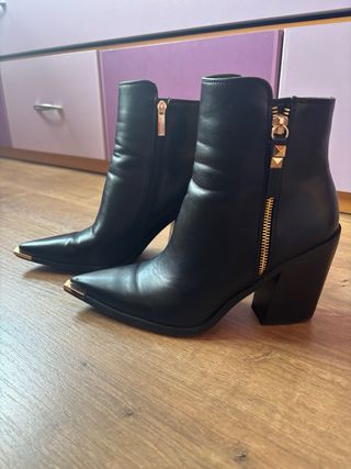 Botines Studio F Negros Tacón