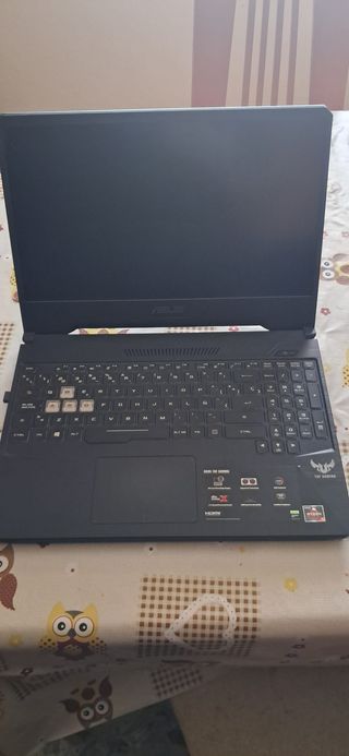Portátil Asus TUF Gaming FX505DT.