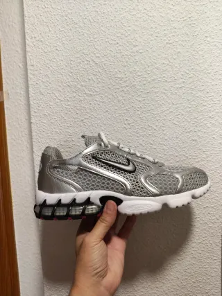 T40 Nike Air Max Spiridon Cage 2 plateadas