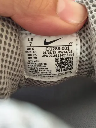 T40 Nike Air Max Spiridon Cage 2 plateadas