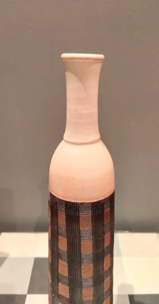 Estilizado jarrón de diseño de cerámica