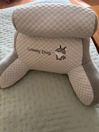 Almohada de lectura con diseño de perro