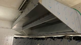 Instalación campanas extractoras industriales