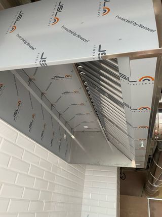 Instalación campanas extractoras industriales