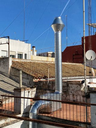 Instalación campanas extractoras industriales