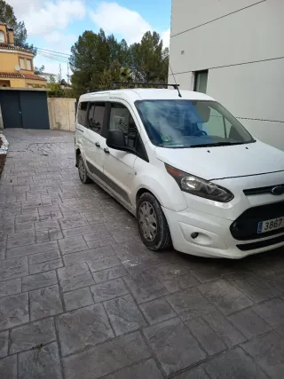 Ford E-Transit Courier 2017