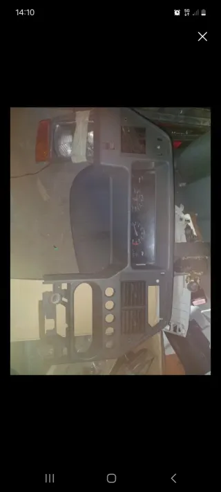 Consola Central Peugeot 309 y Marcador