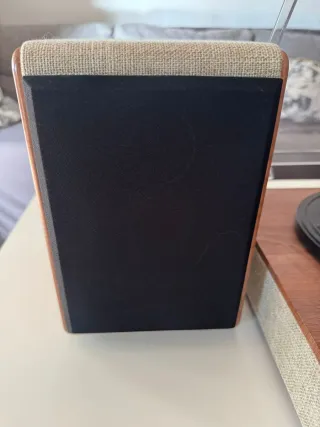 Reproductor Vinilo Create Pro Marrón y Beige