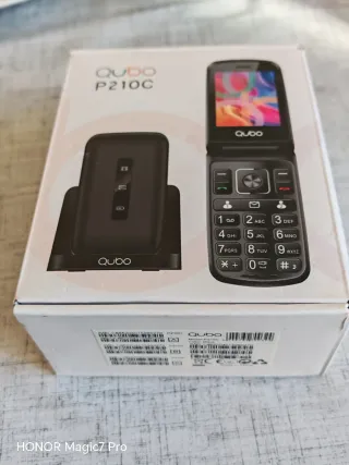 Teléfono Qubo P210C para personas mayores.