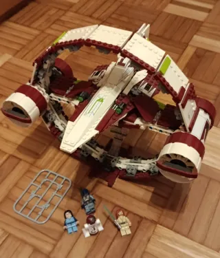 Star Wars 75191 Jedi Starfighter Hiperdrive