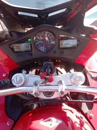 Honda VFR 800 Roja
