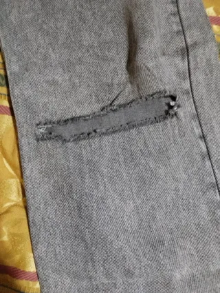 Jeans Bershka strappati