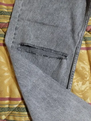 Jeans Bershka strappati