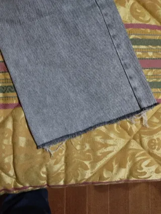 Jeans Bershka strappati