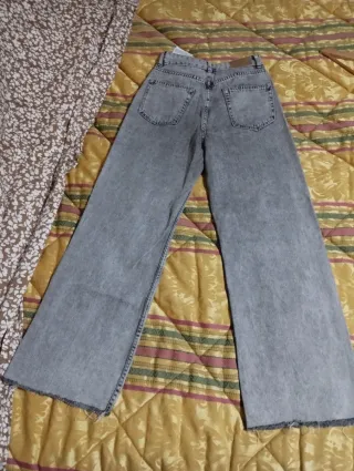 Jeans Bershka strappati