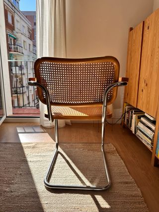 Silla Cesca ratán y madera con reposabrazos