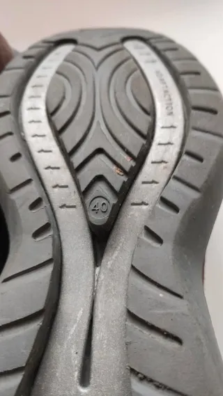 Zapatos de ante marrón Callaghan adaptation