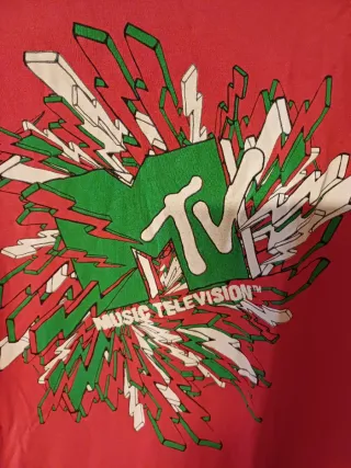 Set 4 maglie da uomo+ una maglia  in regalo,tag.L