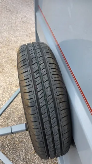 Remolque 500kg gris con tapa