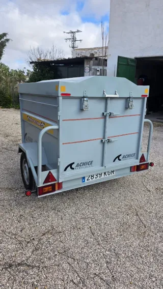Remolque 500kg gris con tapa