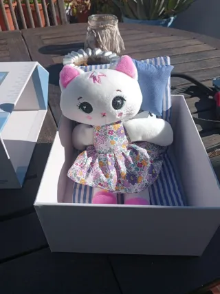 Juego comida para mascotas y casa con peluche