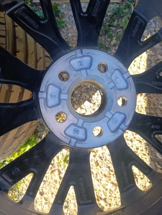 Llantas Volkswagen Passat con Neumático