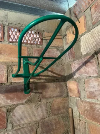 2 Soportes  para colgar montura de caballo