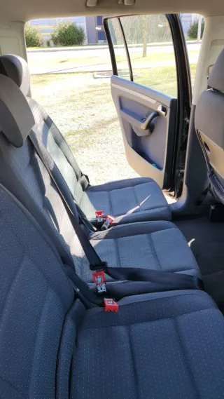 Volkswagen Touran 2005 negociable