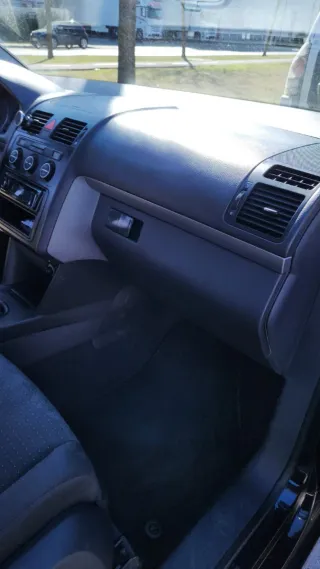 Volkswagen Touran 2005 negociable