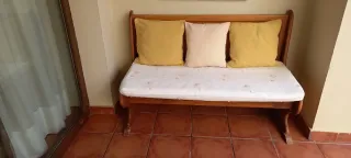 Banco de madera , asiento abatible para almacenaje