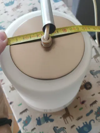 Lámparas colgantes de cristal y aluminio.