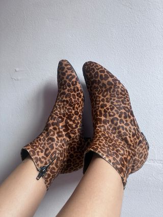 Botines estampado leopardo talla 38