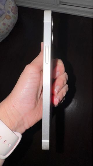 iPhone 12 128GB Bianco con batteria al 76%