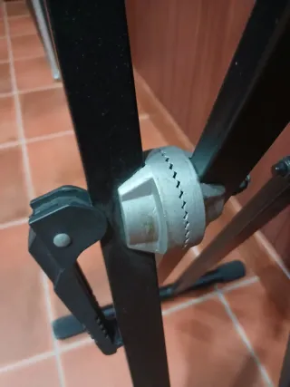 Pie Soporte para Teclado Plegable X