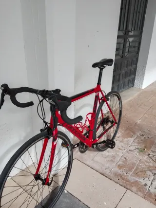Cannondale CAAD8 Roja