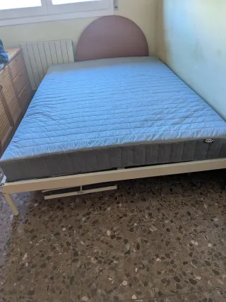 Cama Ikea casi nueva (2 meses uso)