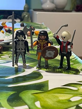 Lote 3 Playmobil Caballero,vampiro,esqueleto