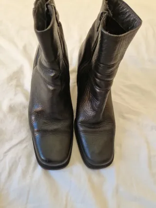 Botines de piel con tacon