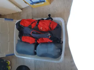 Mochila 40L + 2 Sacos Dormir